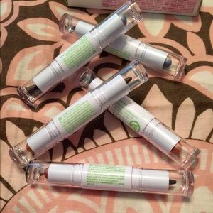 Mary Kay At Play® Shadow & Liner